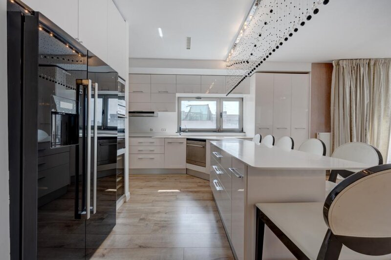 Piata Romana, Aurel Vlaicu, penthouse, 181.35 mp,